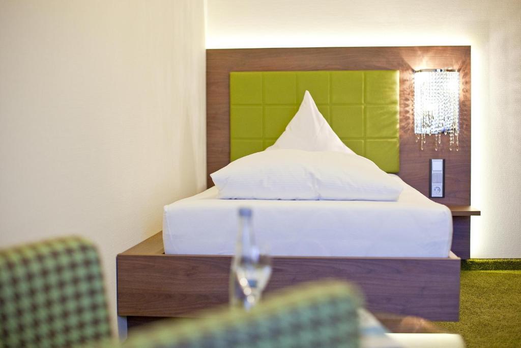 Hotel Hirsch Leonberg Oda fotoğraf