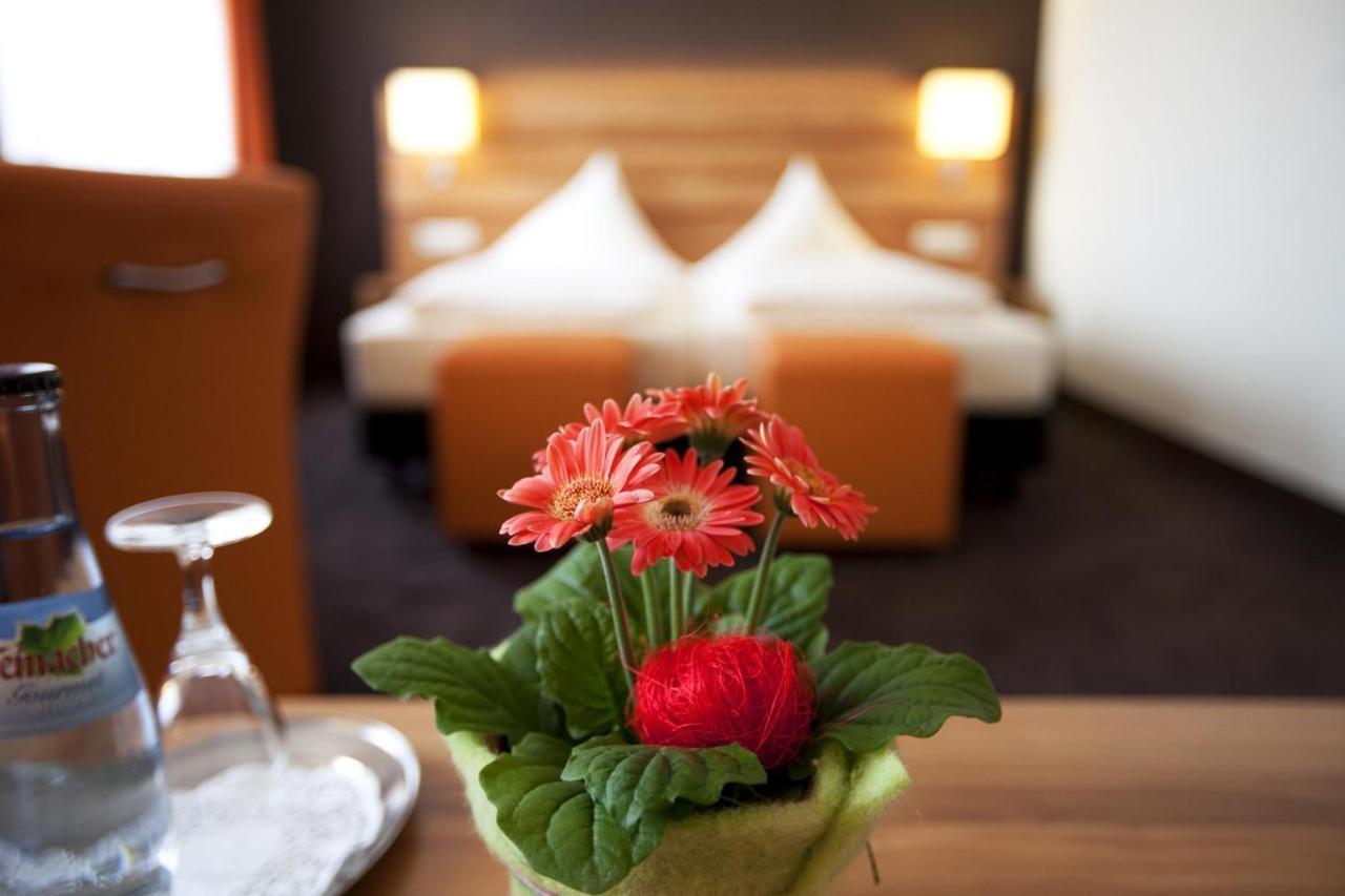 Hotel Hirsch Leonberg Oda fotoğraf
