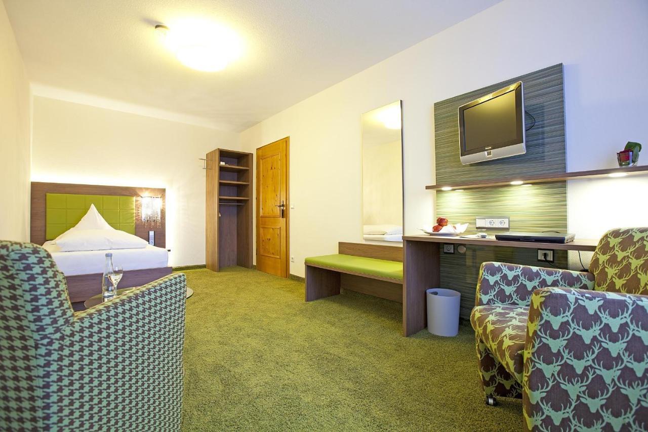Hotel Hirsch Leonberg Oda fotoğraf